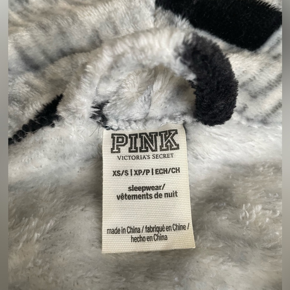 Fluffy Robe by Pink Grey Black Print - Picture 4 of 4